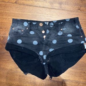 Super cute polka dot one teaspoons